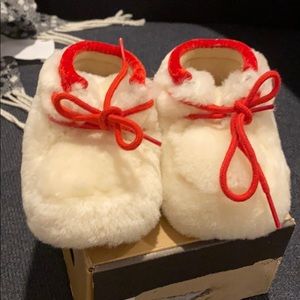 Infant Ugg Pup Velvet SOLD OUT EVERYWHERE